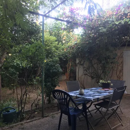 Hébergement de vacances Maison De Au Calme Avec Garage *