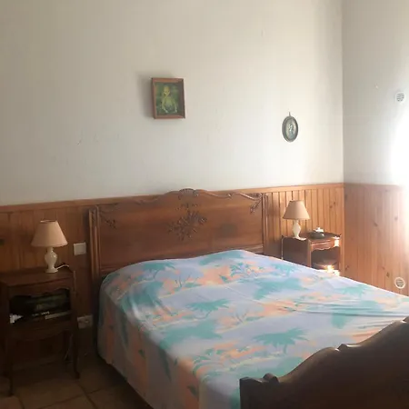 Hébergement de vacances Maison De Au Calme Avec Garage *